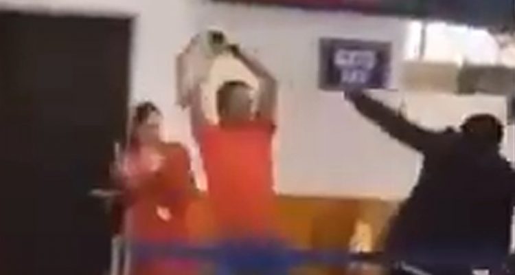 VIDEO: Indian army officer under investigation for assaulting SpiceJet staff | Secret Flying VIDEO: Indian army officer under investigation for assaulting SpiceJet staff | Secret Flying