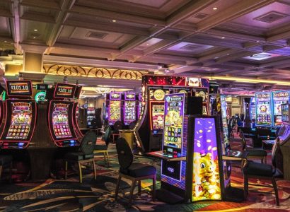 Las Vegas tourism drops sharply as locals plead for visitors to return | Secret Flying