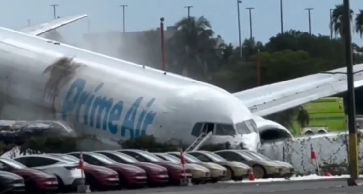 Five dead as Amazon Prime plane overshoots runway in Miami | Secret Flying Five dead as Amazon Prime plane overshoots runway in Miami | Secret Flying